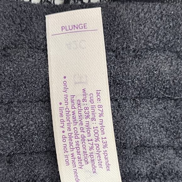 Cacique Black Lace Lightly Lined Underwire Plunge Bra Size 42C - Picture 3 of 4